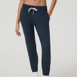 Vuori Ponto Performance Black Joggers with White Drawstring